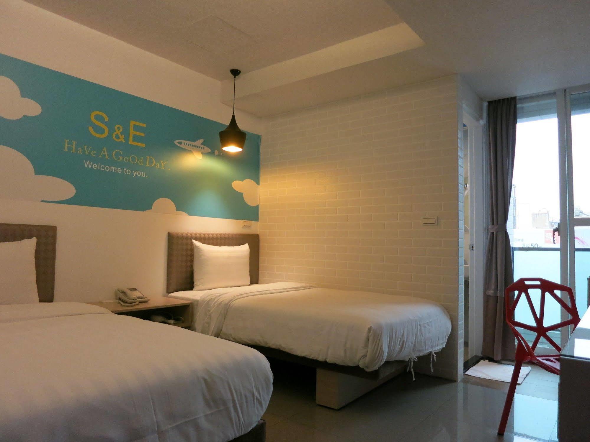S&E Hotel Тайнань Екстер'єр фото